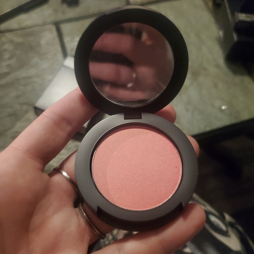 Younique Sisterly blush